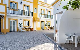 Apartamentos Pátio Victória - by Portugalferias
